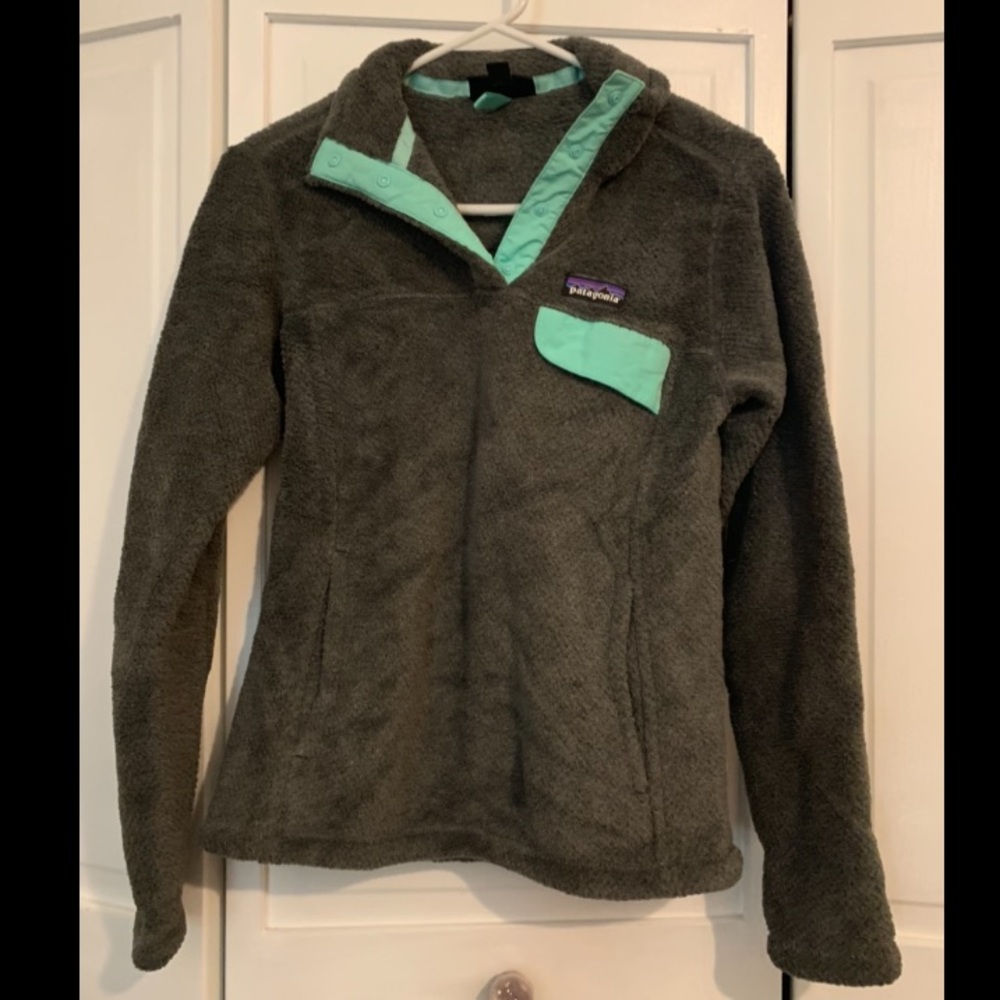 Patagonia small fleece pullover